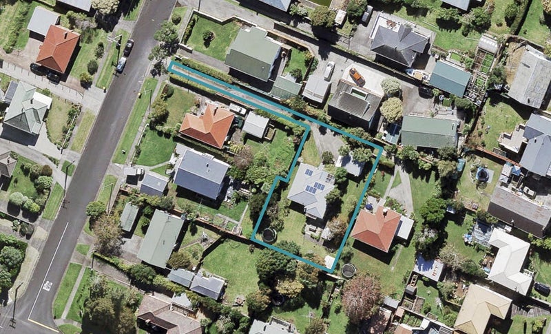 29 Koromiko Street, New Lynn, Auckland - Carousel 1