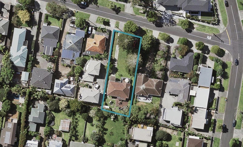 61 Godden Crescent, Mission Bay, Auckland - Carousel 1