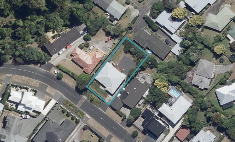 22 Riverview Terrace, Fairfield, Hamilton - Carousel 1