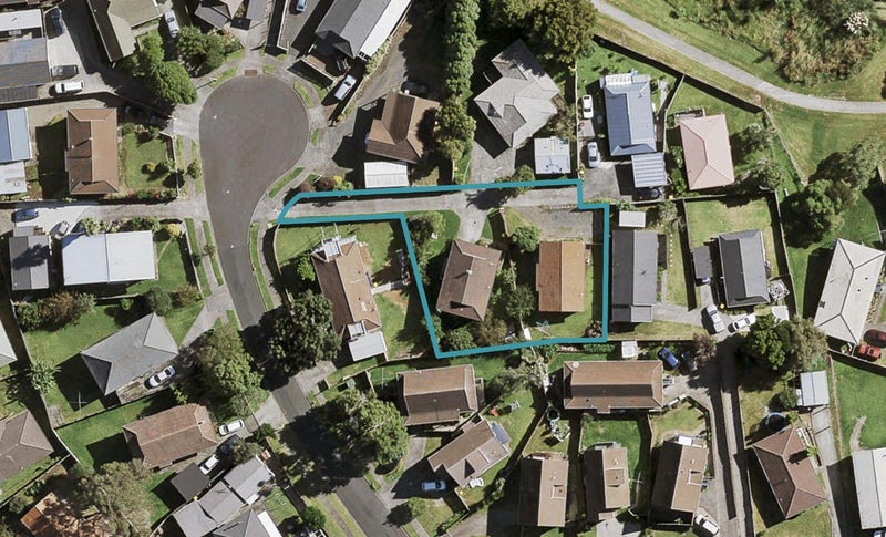 5B Kopu Place, Clendon Park, Auckland - Carousel 1
