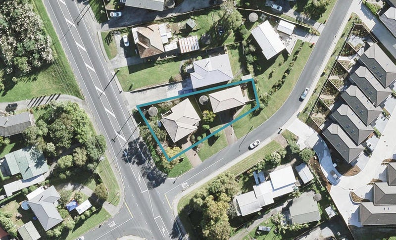 2A Melia Place, Stanmore Bay, Whangaparaoa - Carousel 1