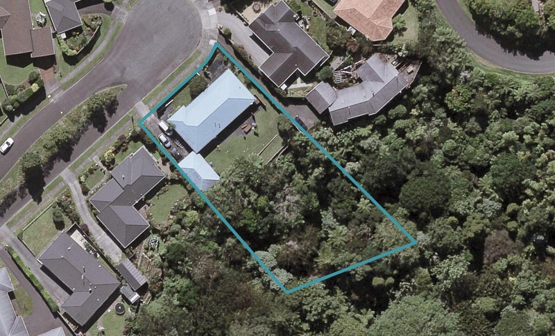 12 Boulevard Drive, Merrilands, New Plymouth - Carousel 1