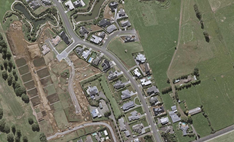 13 Links Drive, Waiwhakaiho, New Plymouth - Carousel 1