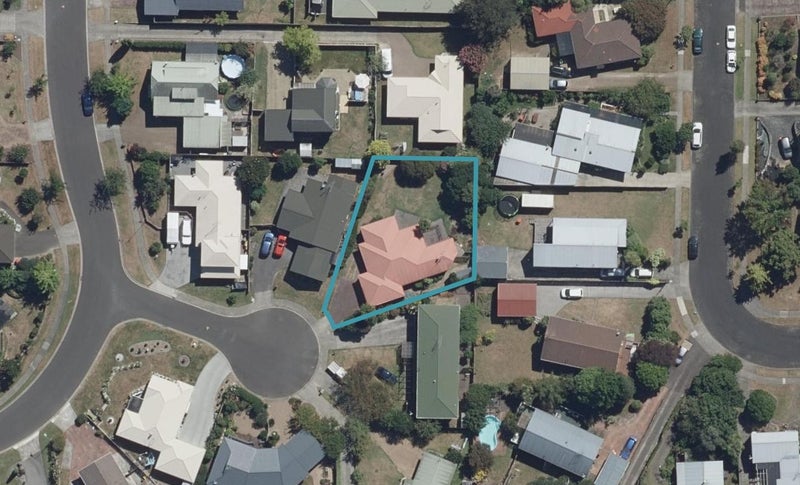 19 Hastings Place, Hamilton Lake, Hamilton - Carousel 1