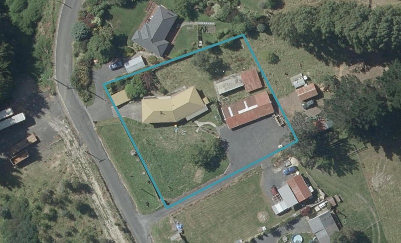 19 Church Hill Road, Green Island, Dunedin - Carousel 1