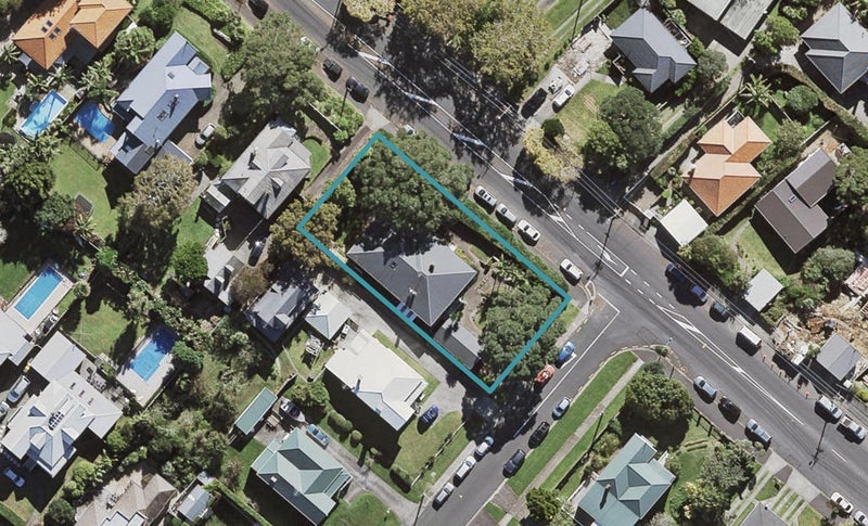 160 Hinemoa Street, Birkenhead, Auckland - Carousel 1