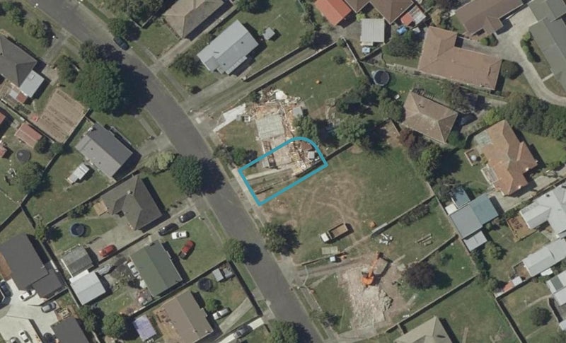 13A Exeter Crescent, Takaro, Palmerston North - Carousel 1