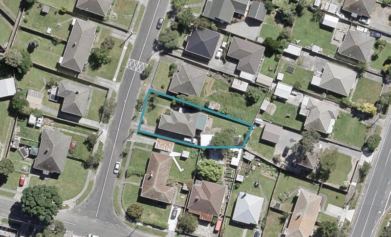6 Purser Grove, Fairfield, Lower Hutt - Carousel 1