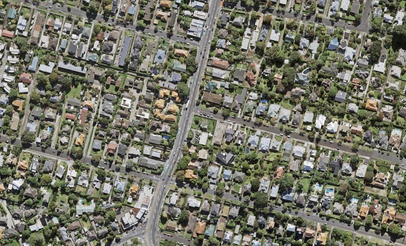 1B Rahiri Road, Mount Eden, Auckland - Carousel 1