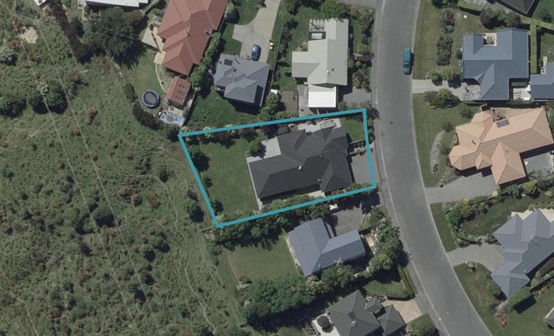 24 Highcrest Heights, Westmorland, Christchurch - Carousel 1
