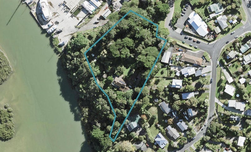 2 Poplar Lane, Stanmore Bay, Whangaparaoa - Carousel 1
