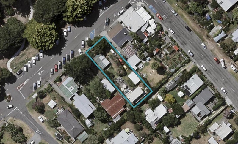 44 Tutere Street, Waikanae Beach, Waikanae - Carousel 1