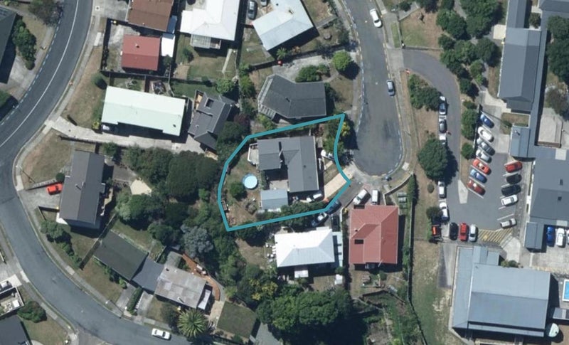 10 Spey Place, Papakowhai, Porirua - Carousel 1