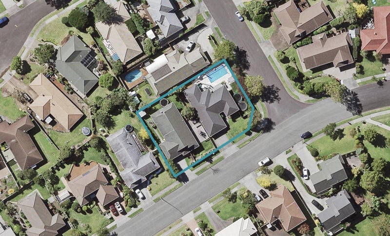 1/9 Summermist Drive, Northpark, Auckland - Carousel 1