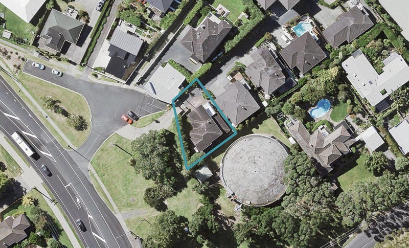 235 East Coast Road, Mairangi Bay, Auckland - Carousel 1