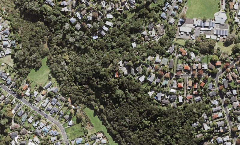 1/54 Valley View Road, Glenfield, Auckland - Carousel 1