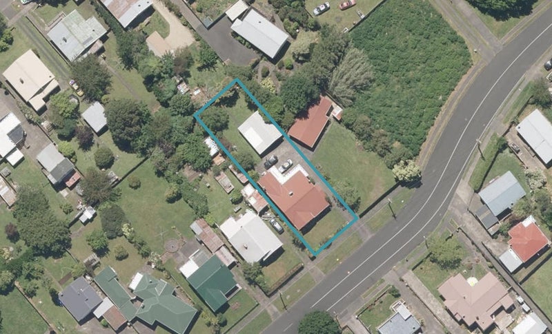33 Talbot Street, Whanganui East, Whanganui - Carousel 1