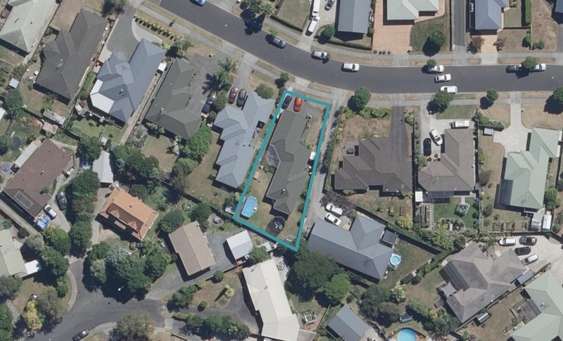 52 Waiwherowhero Drive, St Andrews, Hamilton - Carousel 1