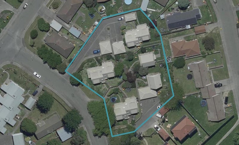 1/3 Laramie Place, Broomfield, Christchurch - Carousel 1