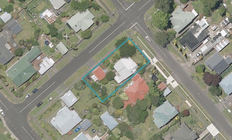 36 Young Street, Whanganui East, Whanganui - Carousel 1