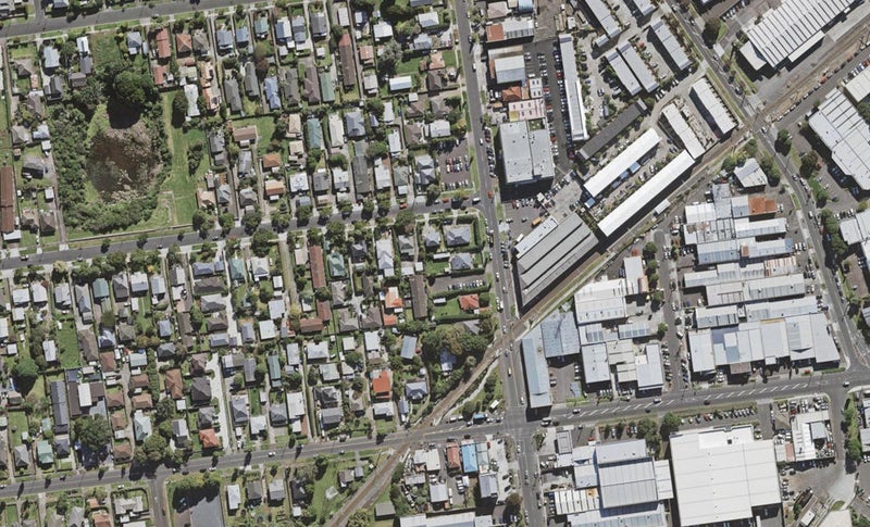 166A Captain Springs Road, Onehunga, Auckland - Carousel 1