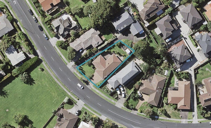 29 Lexington Drive, Botany Downs, Auckland - Carousel 1