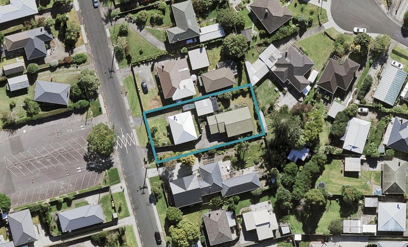 48 Neil Avenue, Te Atatu Peninsula, Auckland - Carousel 1