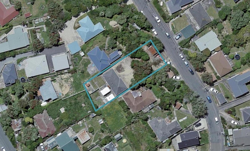 28 Lyndfield Lane, Newlands, Wellington - Carousel 1