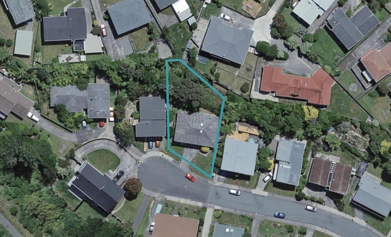 14A Zande Terrace, Tawa, Wellington - Carousel 1