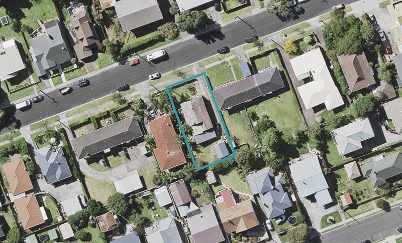 4 Corrella Road, Belmont, Auckland - Carousel 1
