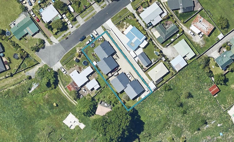 12B Farnworth Avenue, Holdens Bay, Rotorua - Carousel 1