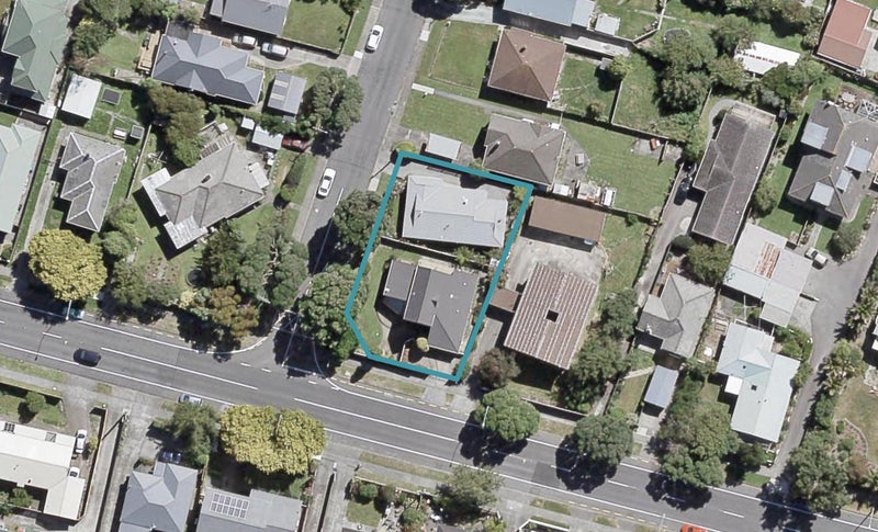 2/2 Raymond Terrace, Fairfield, Lower Hutt - Carousel 1