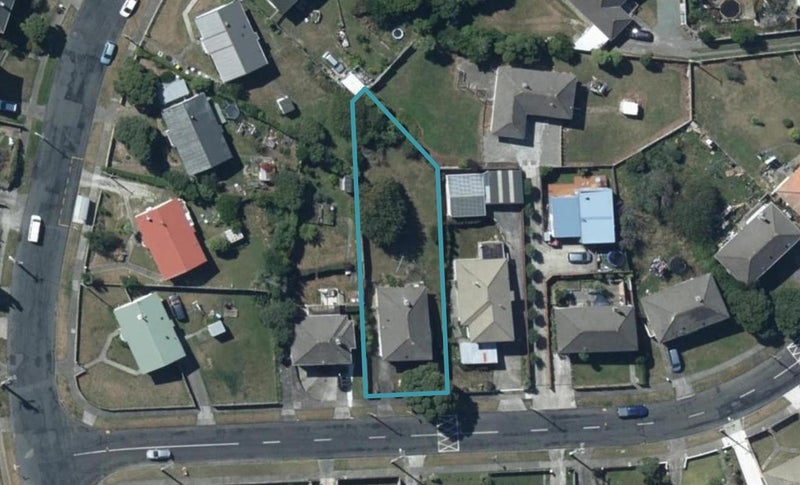 34 Hukatai Street, Elsdon, Porirua - Carousel 1