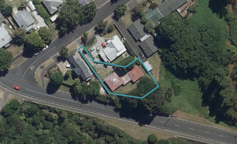 2 Goldsmith Street, Maeroa, Hamilton - Carousel 1