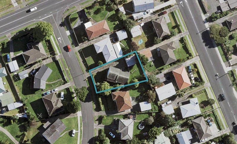 6 Hobart Crescent, Wattle Downs, Auckland - Carousel 1
