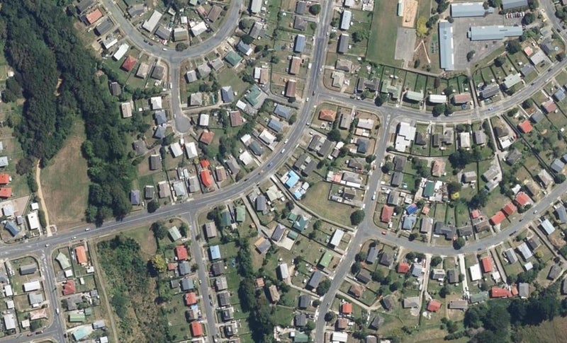 140 Warspite Avenue, Waitangirua, Porirua - Carousel 1