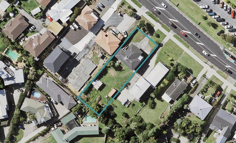 302 East Coast Road, Forrest Hill, Auckland - Carousel 1