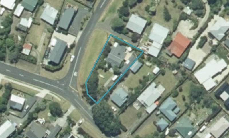 33 Lorenzen Bay Road, Raglan, Raglan - Carousel 1