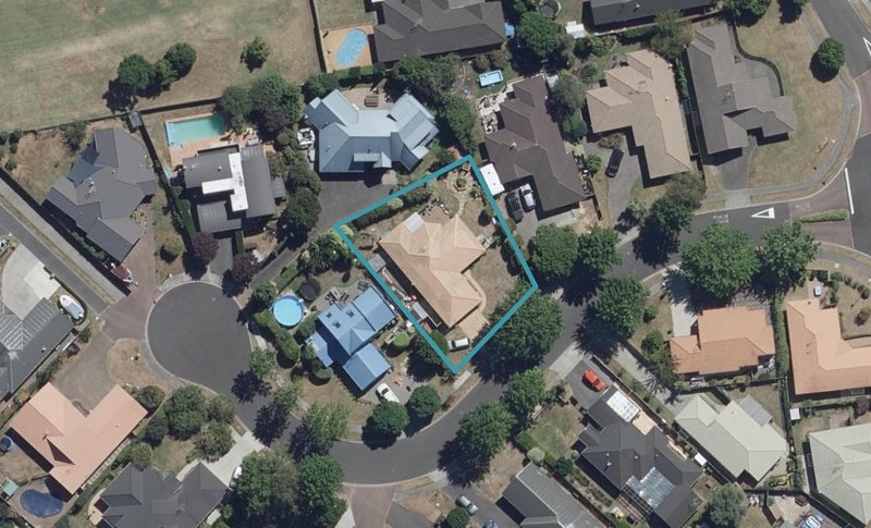 12 Grosvenor Place, Rototuna, Hamilton - Carousel 1