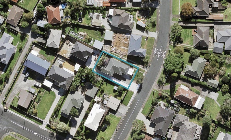 71 Neil Avenue, Te Atatu Peninsula, Auckland - Carousel 1