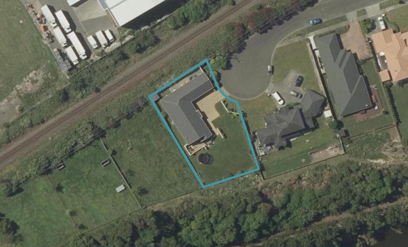 71 Royal Oak Drive, Kelvin Grove, Palmerston North - Carousel 1
