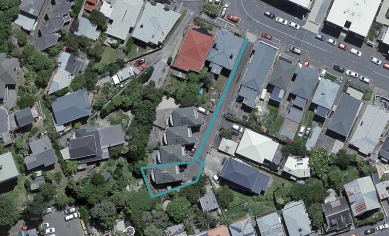 7 Oak Grove, Mount Cook, Wellington - Carousel 1