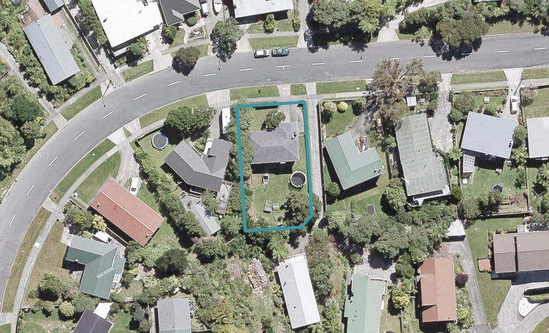 290 Dowse Drive, Maungaraki, Lower Hutt - Carousel 1