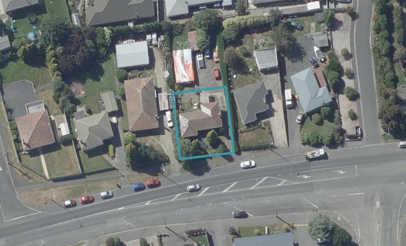 12 Main Road, Fairfield, Dunedin - Carousel 1
