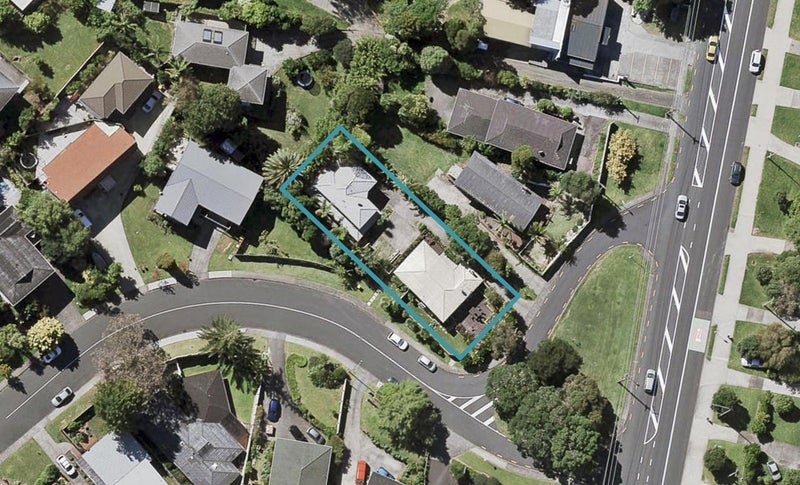 2/208 Forrest Hill Road, Forrest Hill, Auckland - Carousel 1