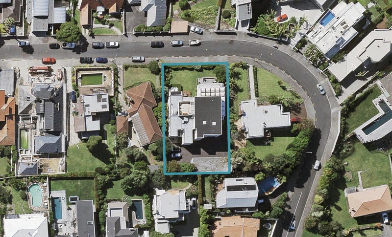 2/15 Karori Crescent, Orakei, Auckland - Carousel 1