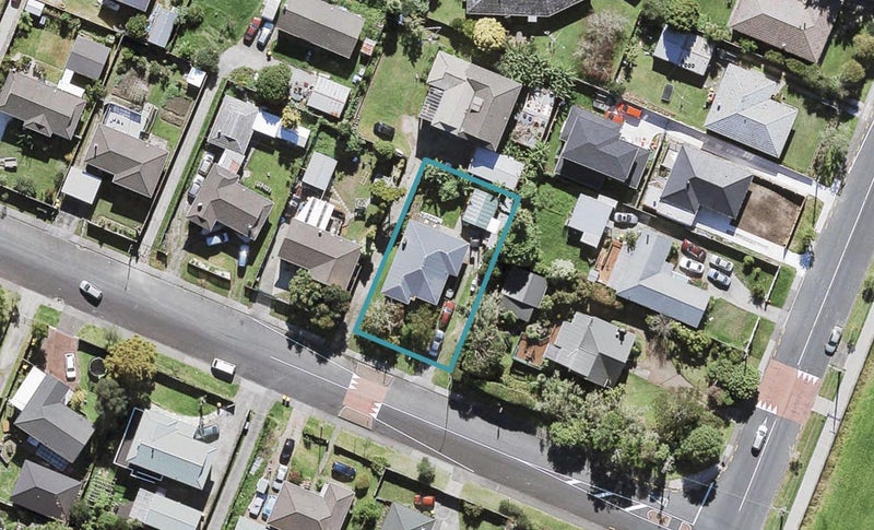 3 Kelman Road, Kelston, Auckland - Carousel 1
