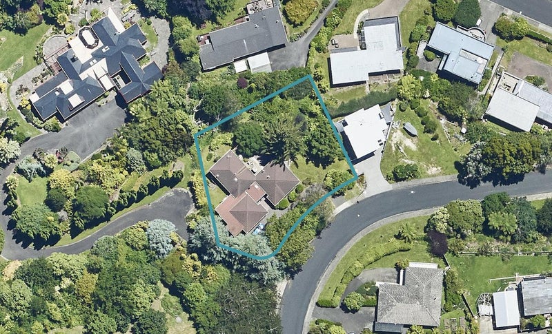 22 Tupara Crescent, Kawaha Point, Rotorua - Carousel 1