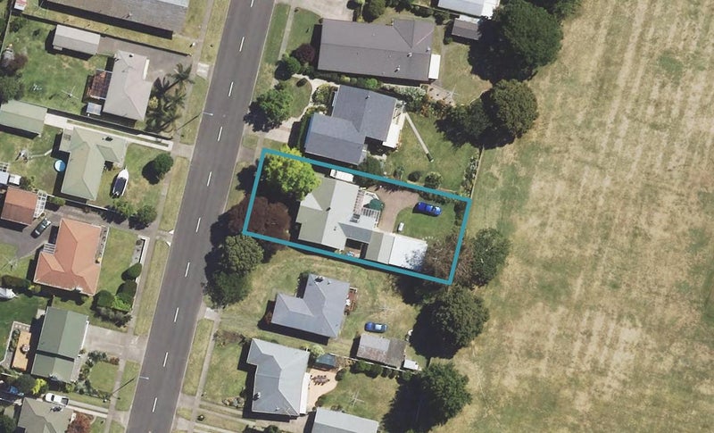 1054 Aberdeen Road, Te Hapara, Gisborne - Carousel 1
