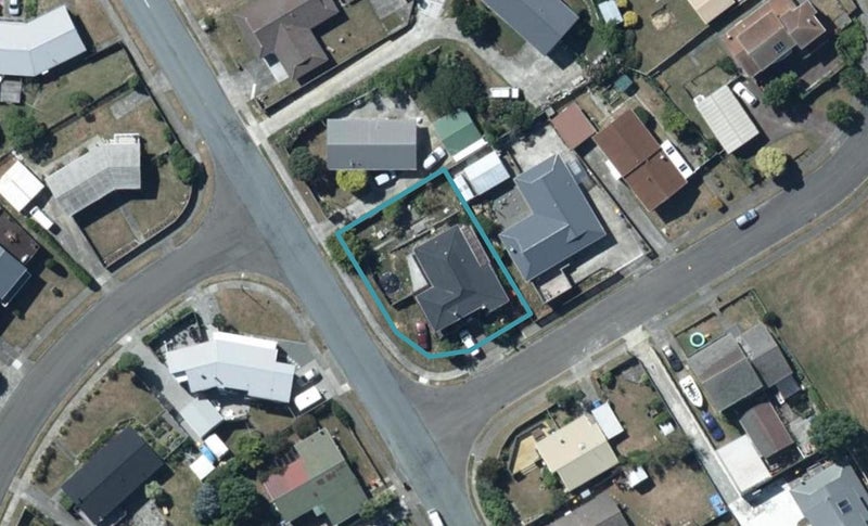 11 Clipper Street, Titahi Bay, Porirua - Carousel 1